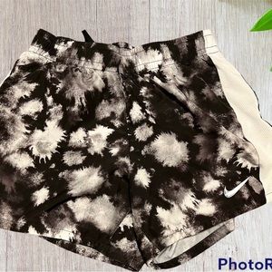 Nike Girls dry fit shorts excellent condition!